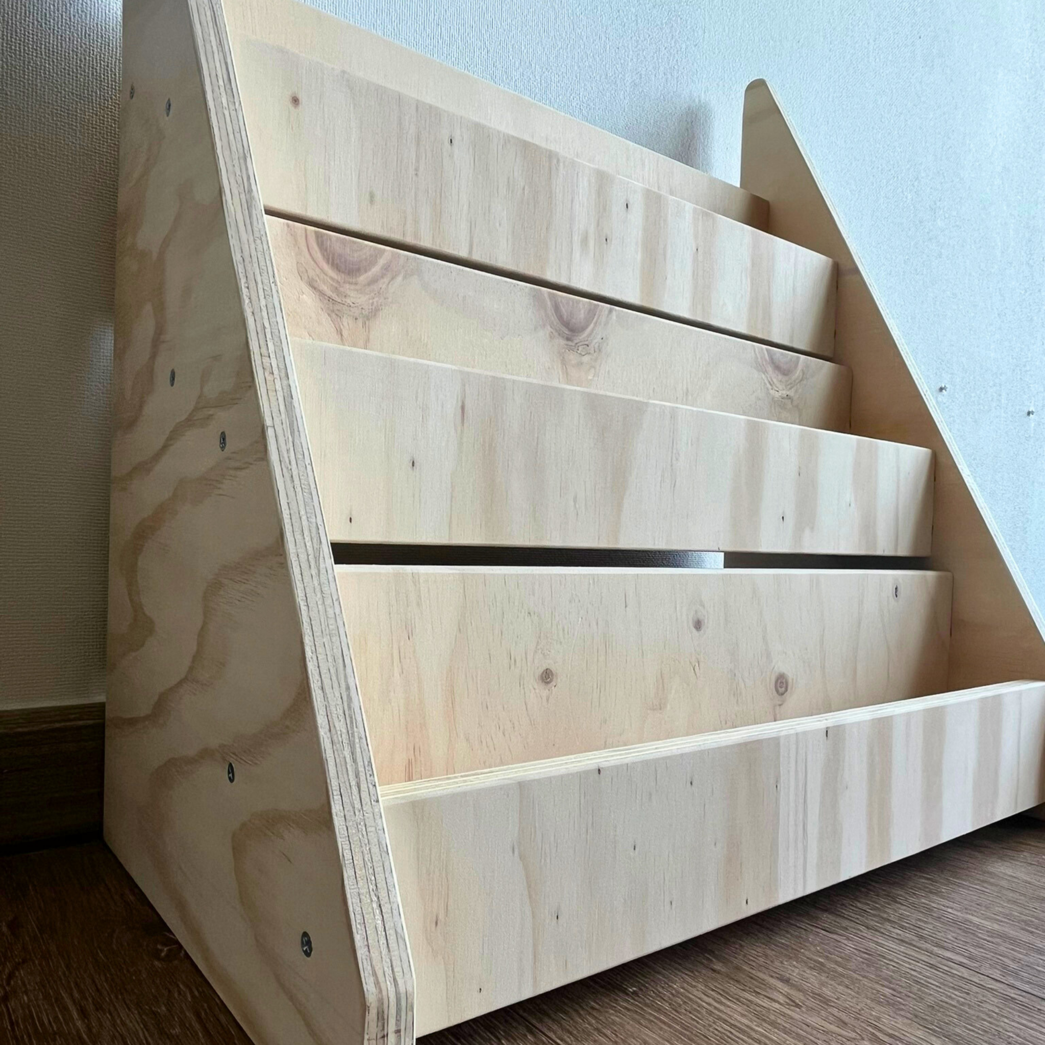 📚 Librero Montessori S – Autonomía, orden y amor por la lectura