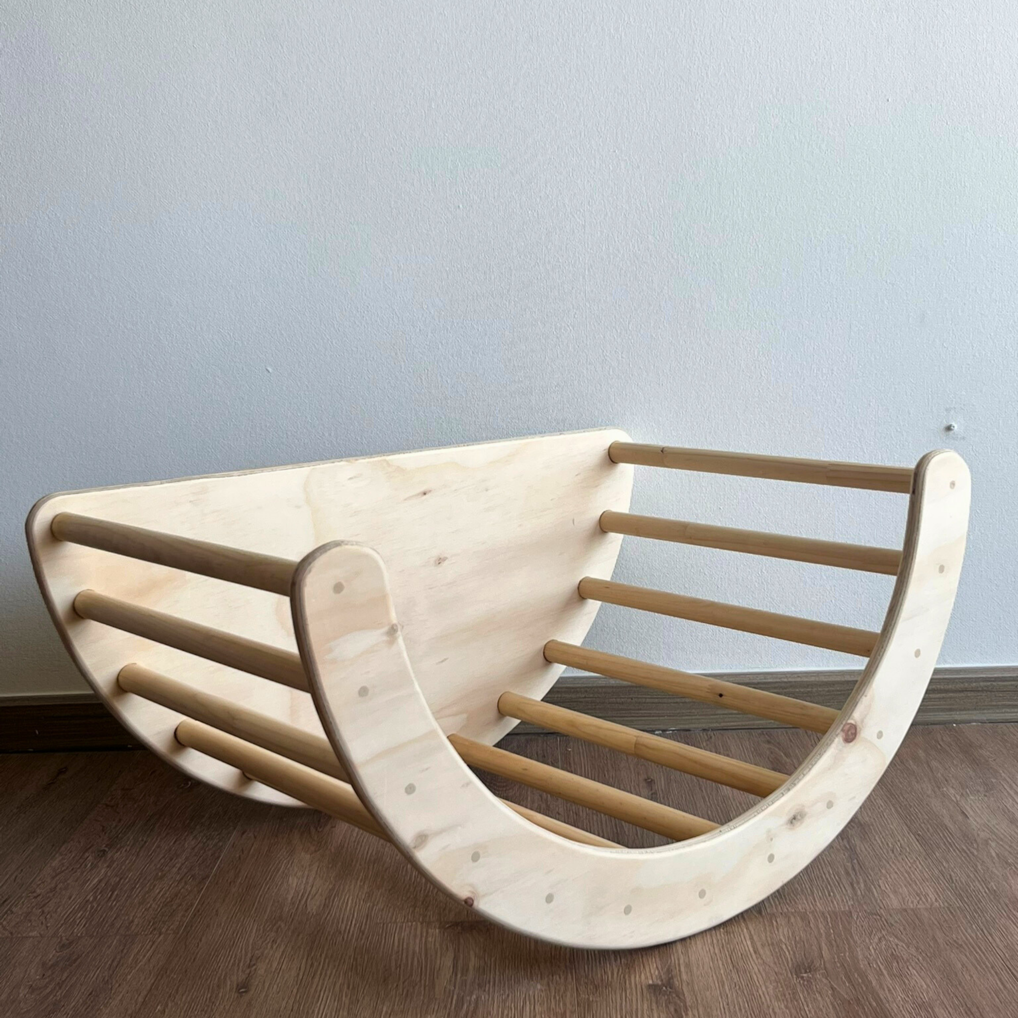 🌙 Balancín L - Pikler Montessori – Movimiento, equilibrio y juego libre