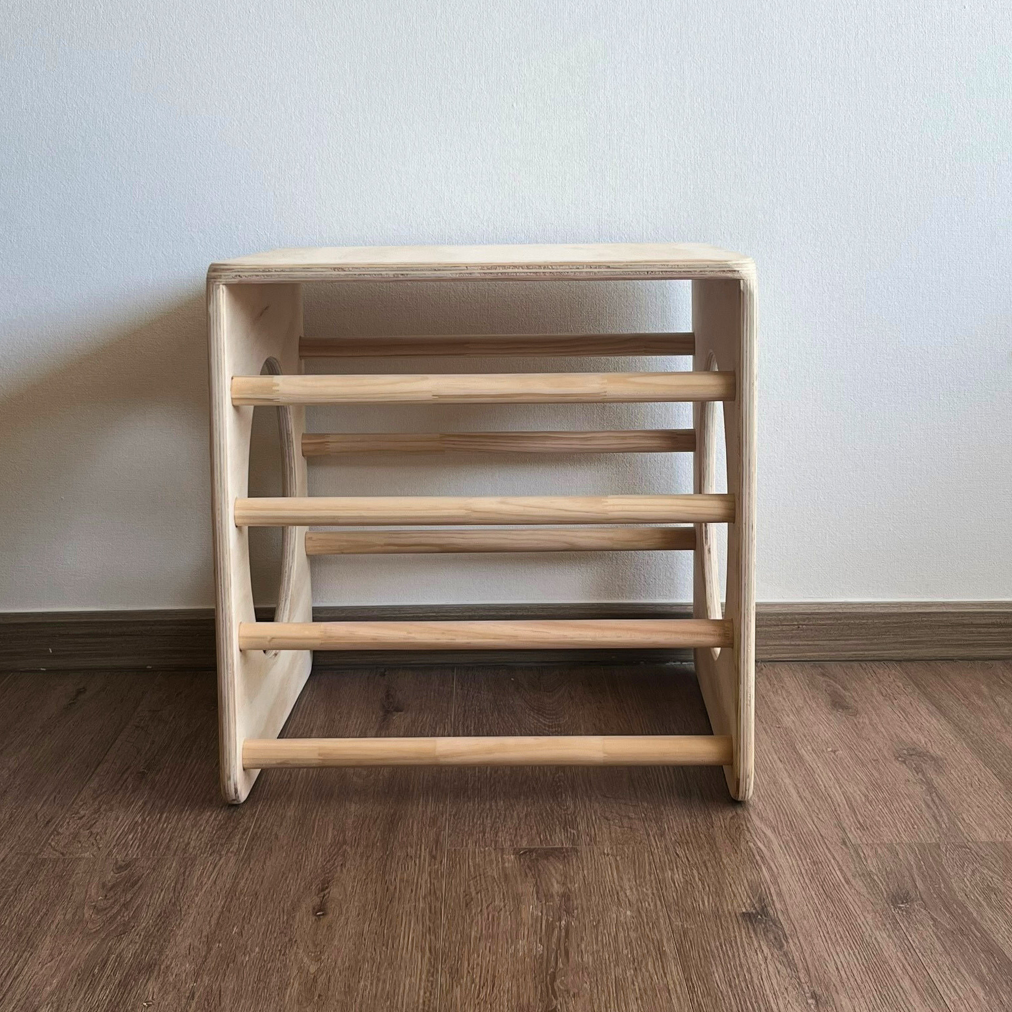 🧩 Cubo Pikler Montessori – Exploración, equilibrio y juego libre