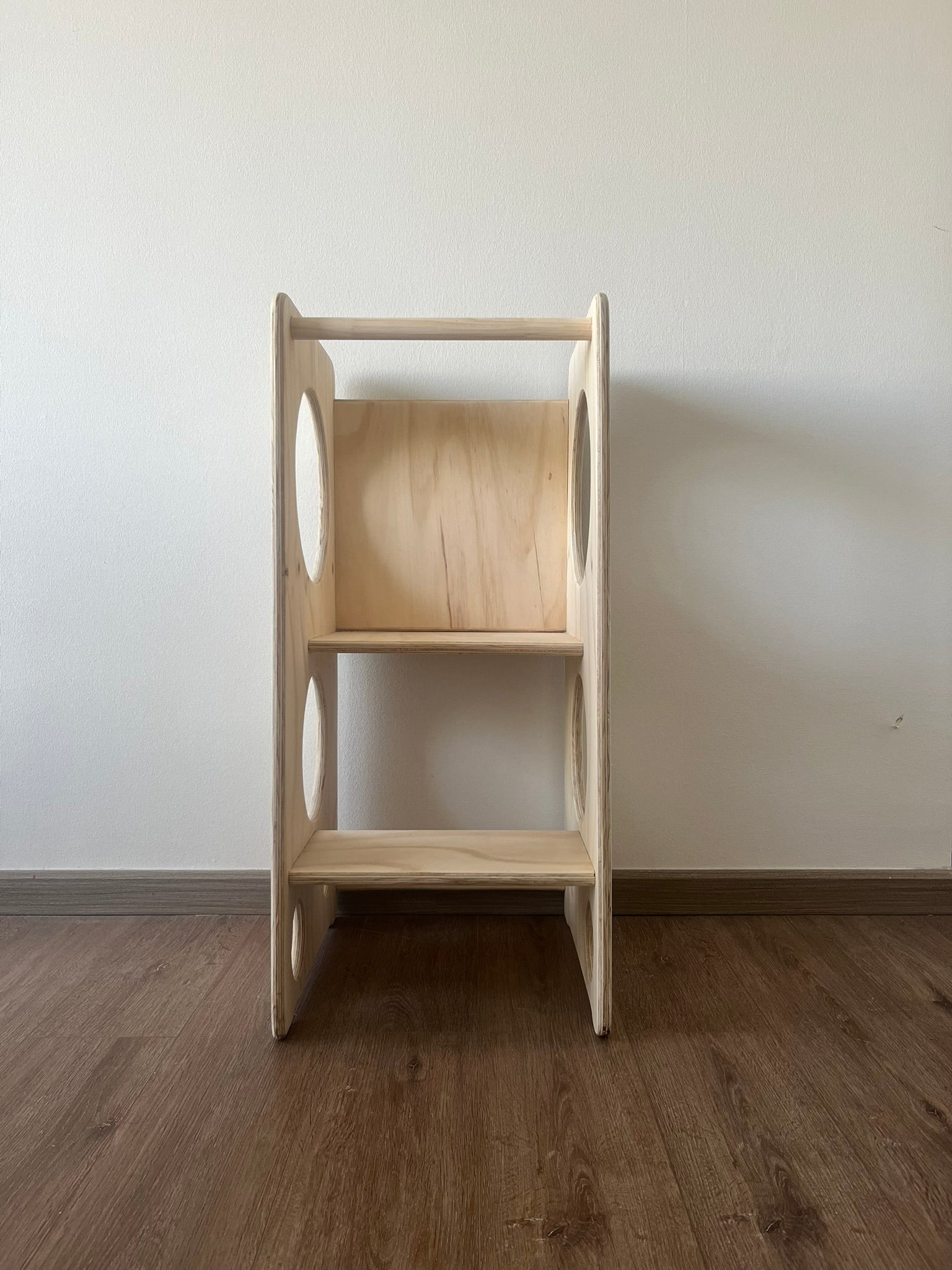 🪜 Torre de Aprendizaje Montessori – Participar, explorar y crecer con autonomía