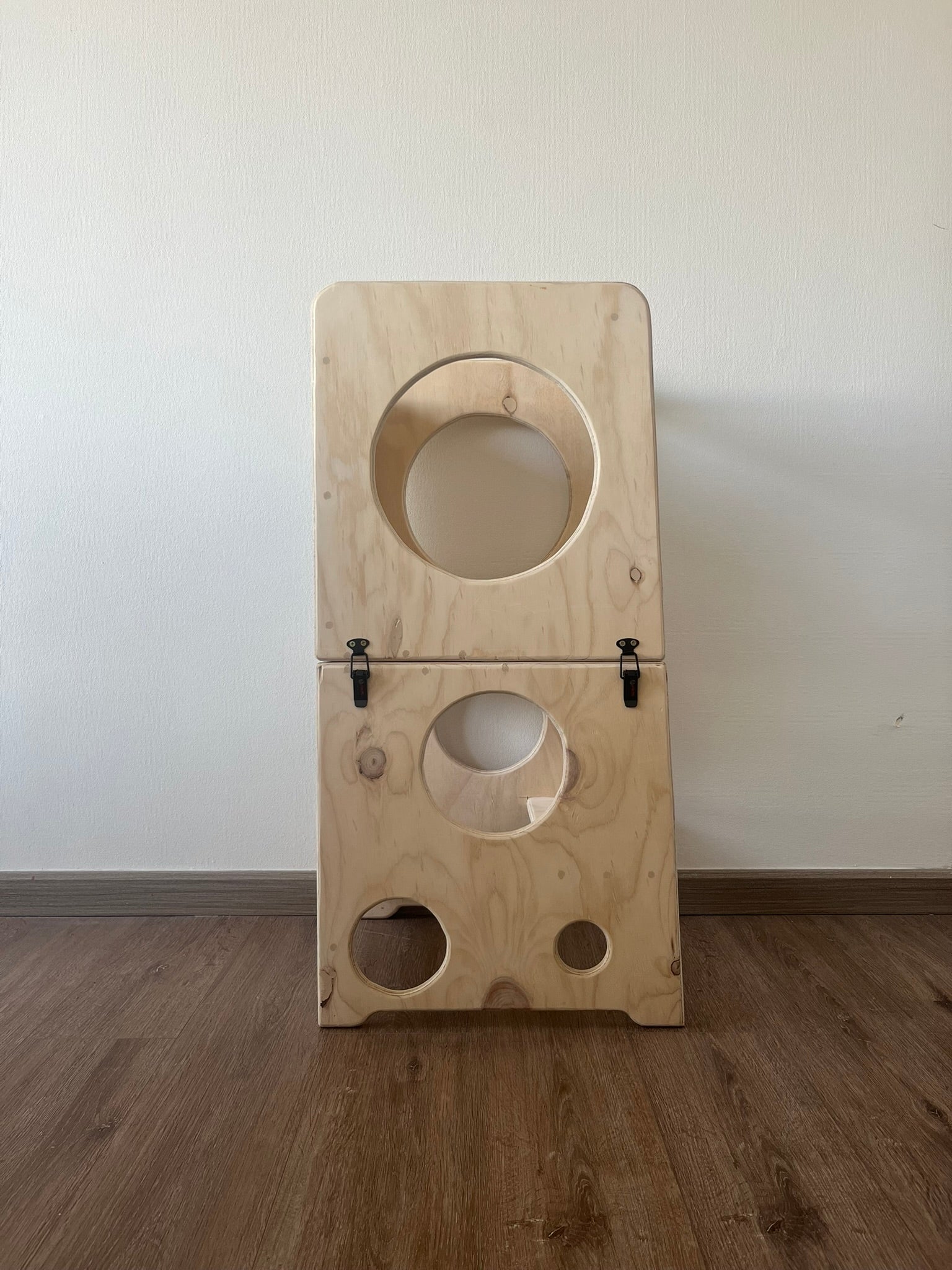 🪜 Torre de Aprendizaje Montessori – Participar, explorar y crecer con autonomía