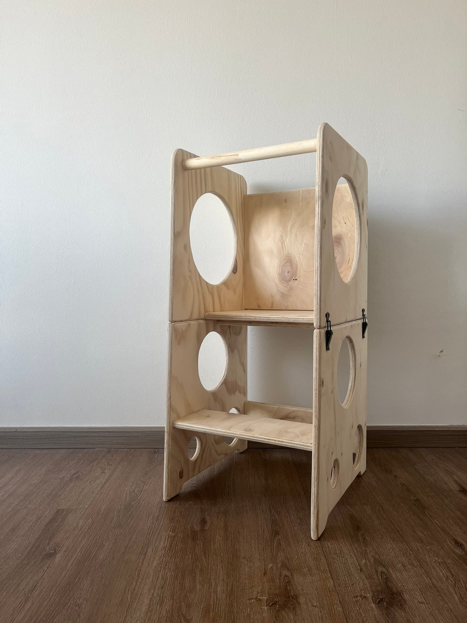 🪜 Torre de Aprendizaje Montessori – Participar, explorar y crecer con autonomía