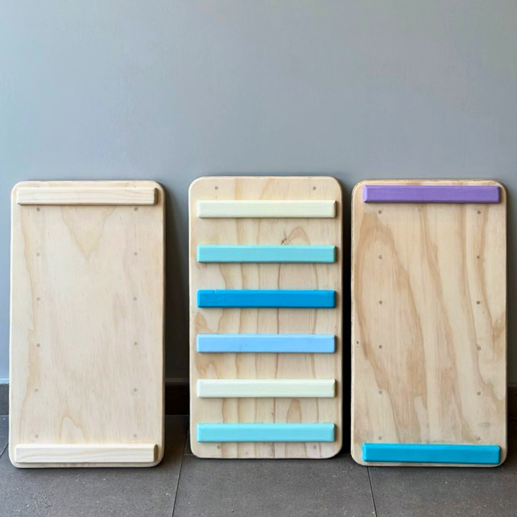 🪵 Rampa Reversible Montessori – Escalada, equilibrio y diversión