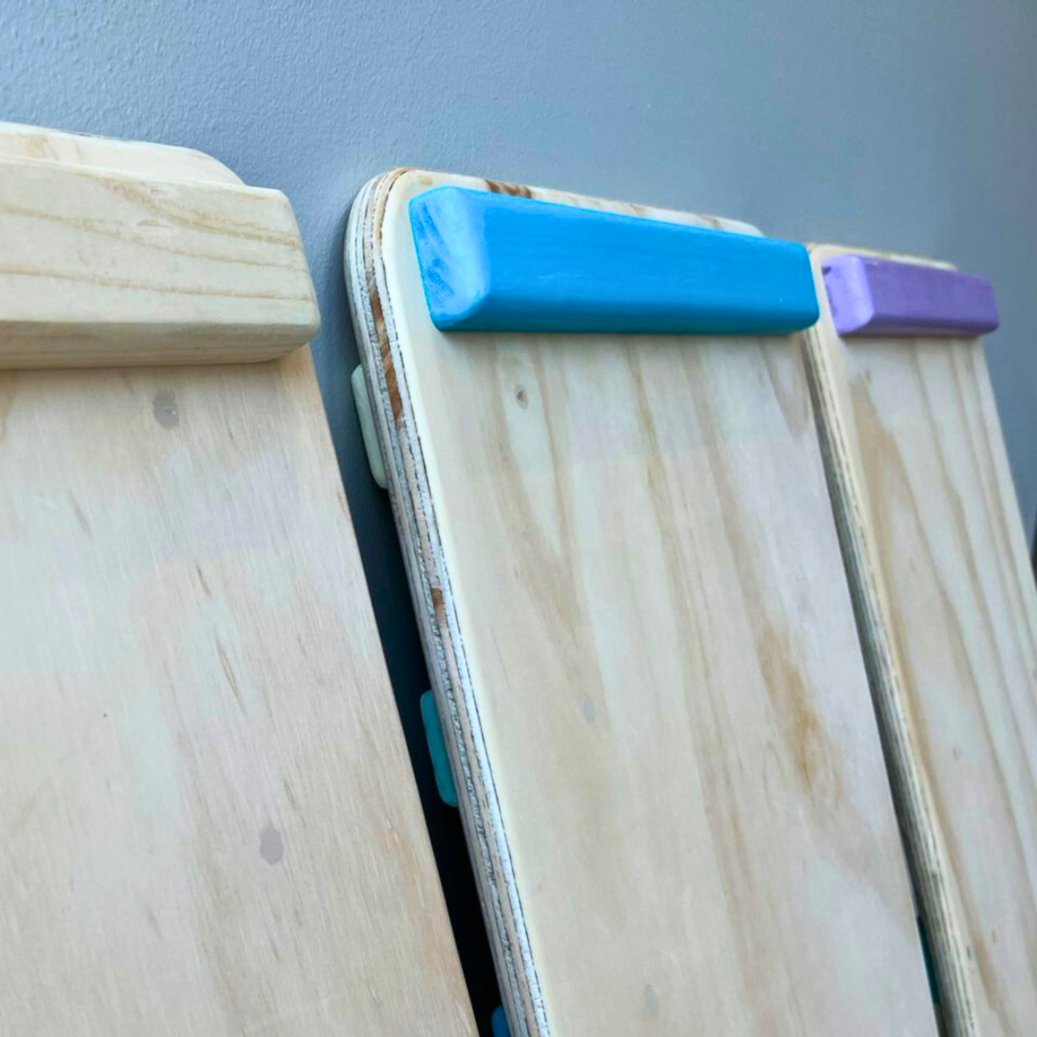 🪵 Rampa Reversible Montessori – Escalada, equilibrio y diversión