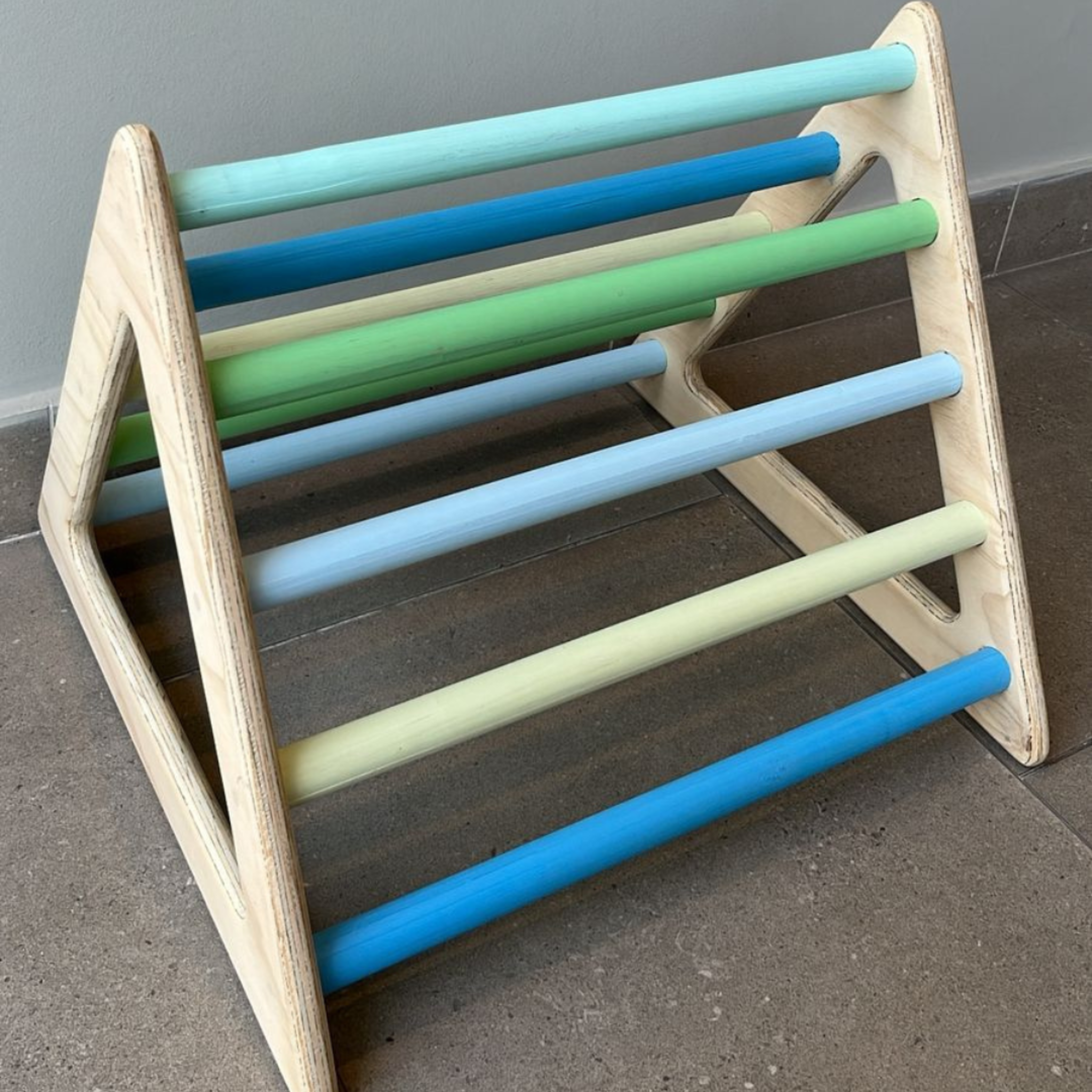 🧗‍♂️ Triángulo Pikler Montessori – Escalador de madera